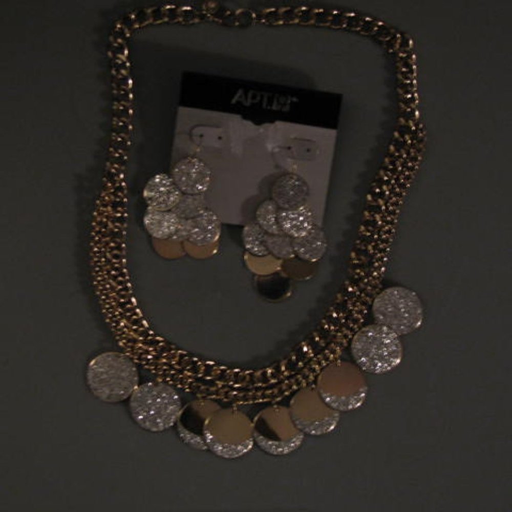 Apt 9 bib necklace and earring set